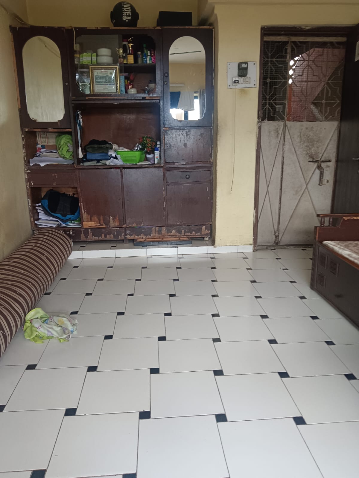 1 BHK Apartment For Sale in Poonam Sagar Complex