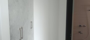 Room in 3 BHK Apartment at Aliens Space Station, Tellapur – for Rent