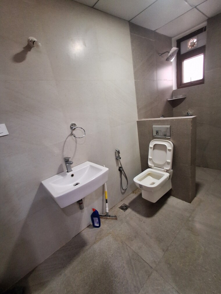 Attached Bathroom, ayyanna-prestige 3 Bedroom 1700 Sq.Ft. Apartment In Kondapur Hyderabad 9318900