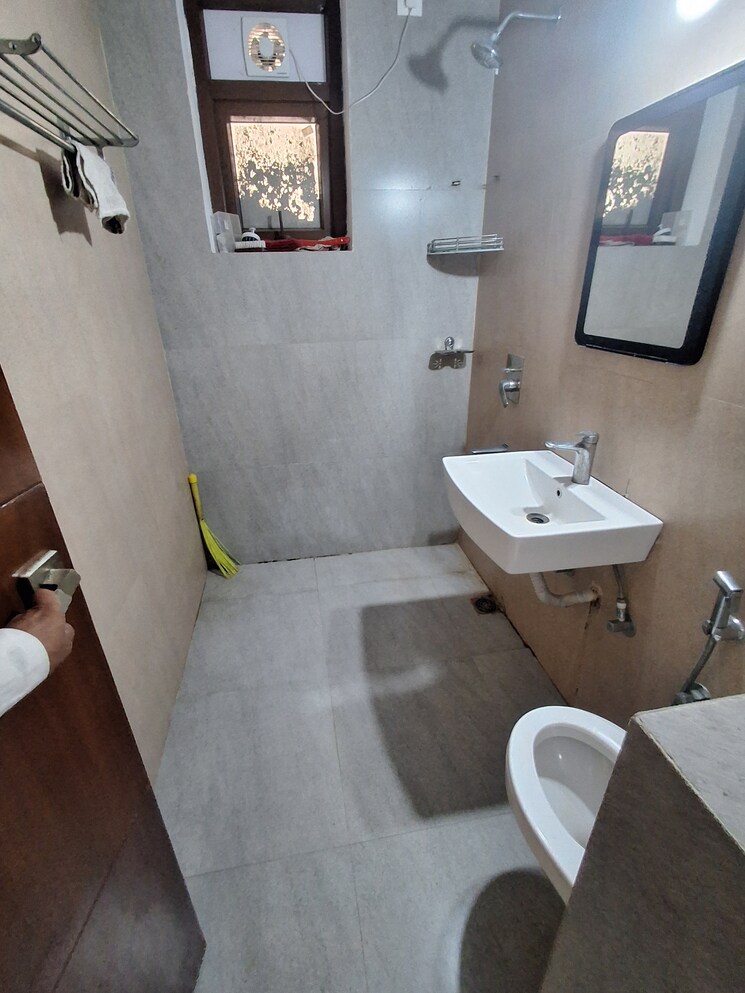 Attached Bathroom, ayyanna-prestige 3 Bedroom 1700 Sq.Ft. Apartment In Kondapur Hyderabad 9318900