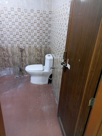 Bathroom in 2 BHK Independent House at Gomti Nagar – for Rent