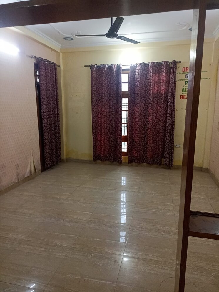 Room, gomti nagar 2 Bedroom 1200 Sq.Ft. Independent House In Gomti Nagar Lucknow 9321655