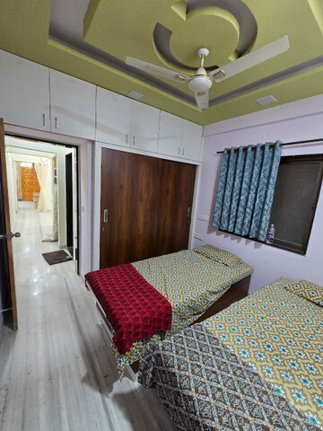 Bedroom in 3 BHK Apartment at Dhankawadi – for Rent