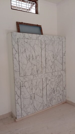 Room in 3 BHK Builder Floor at Pratap Vihar – for Sale