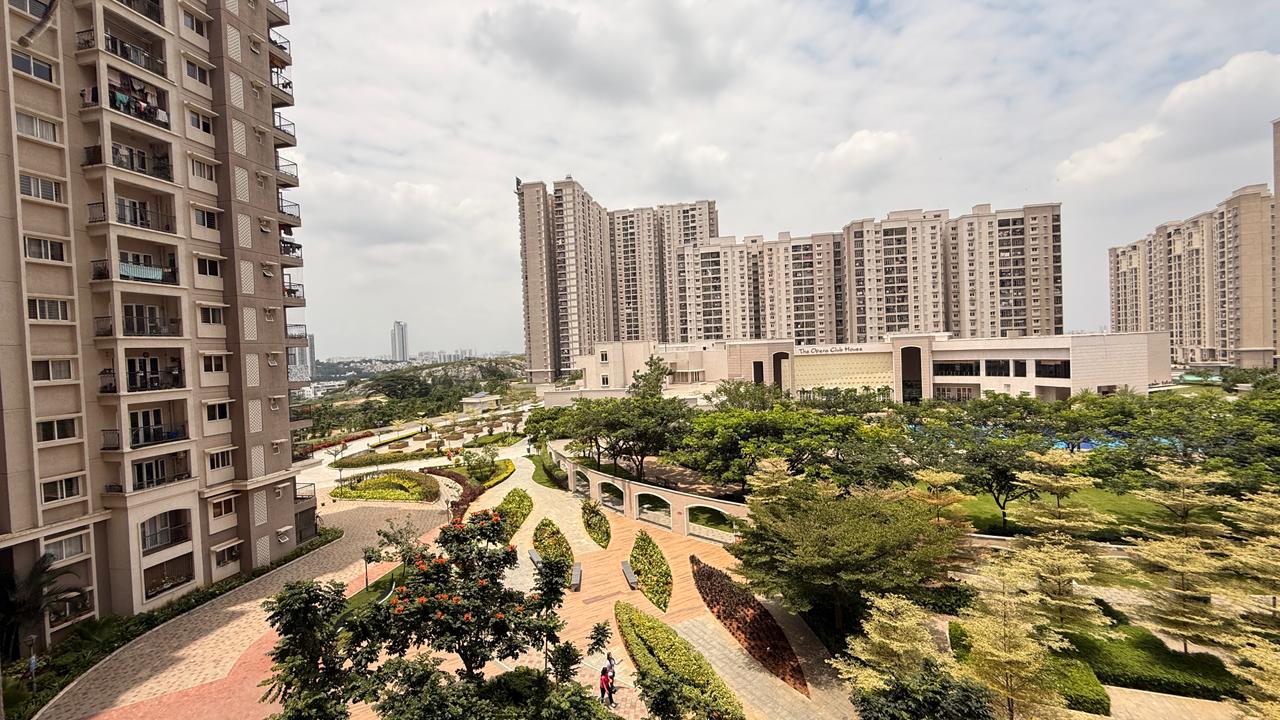 2 BHK + Extra Room 1232 Sq.Ft. Apartment in Prestige Song Of The South