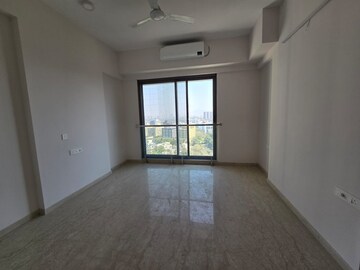 Room in 2 BHK Apartment at Adani Ten BKC, Bandra East – for Rent