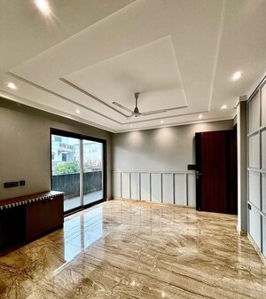 Room in 4 BHK Builder Floor at BP Homes, Sector 85 – for Sale