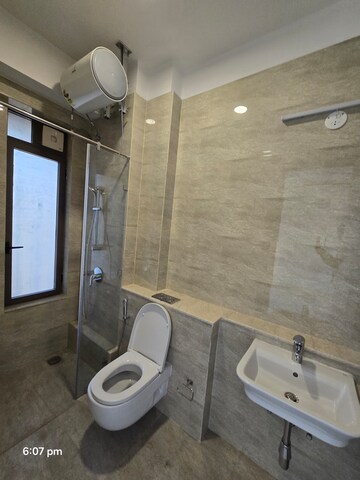 Furnished Amenities in 3 BHK Apartment at Adani Ten BKC, Bandra East – for Rent