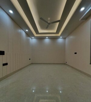 Room in 4 BHK Builder Floor at BP Homes, Sector 85 – for Sale