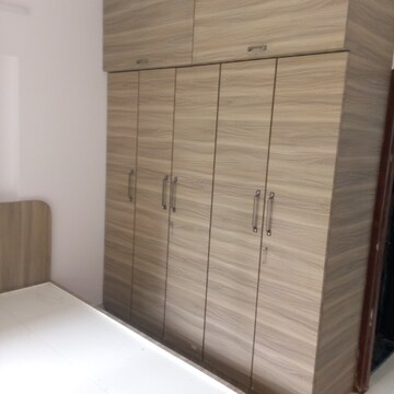 Room in 3 BHK Apartment at Kabra Jawahar Nagar, Goregaon West – for Rent