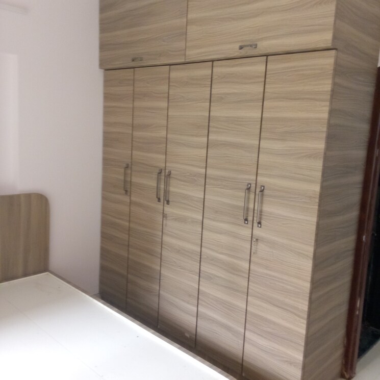 Room, kabra-jawahar-nagar 3 Bedroom 1300 Sq.Ft. Apartment In Goregaon West Mumbai 9321724