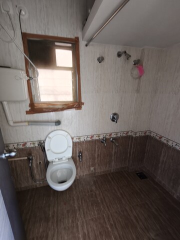 Bathroom in 3 BHK Apartment at Sagar Avenue  II, Santacruz East – for Rent