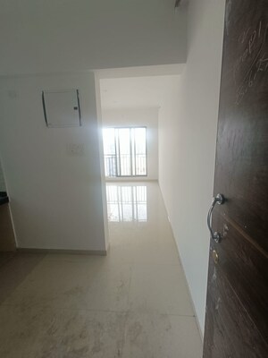 Room in 2 BHK Apartment at Gulmohar CHS Goregaon, Goregaon West – for Rent