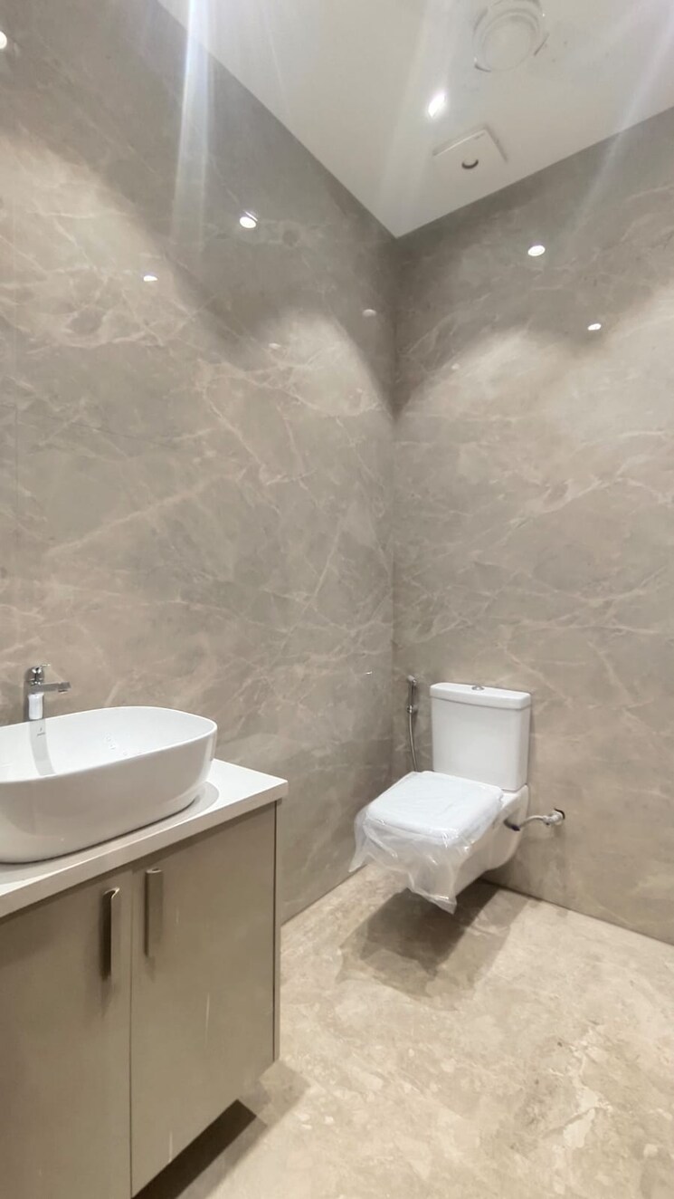 Washroom, uday park Commercial Office Space 1600 Sq.Ft. In Uday Park Delhi 9321733