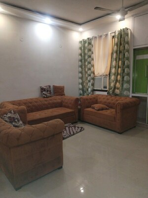 2 BHK Apartment For Rent in Uninav Heights Phase I, Raj Nagar Extension