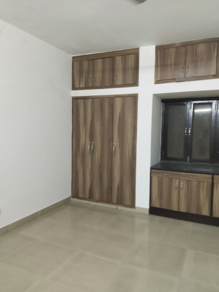 Room, sarita-vihar-pocket-g-rwa 3 Bedroom 1750 Sq.Ft. Apartment In Sarita Vihar Delhi 9321740