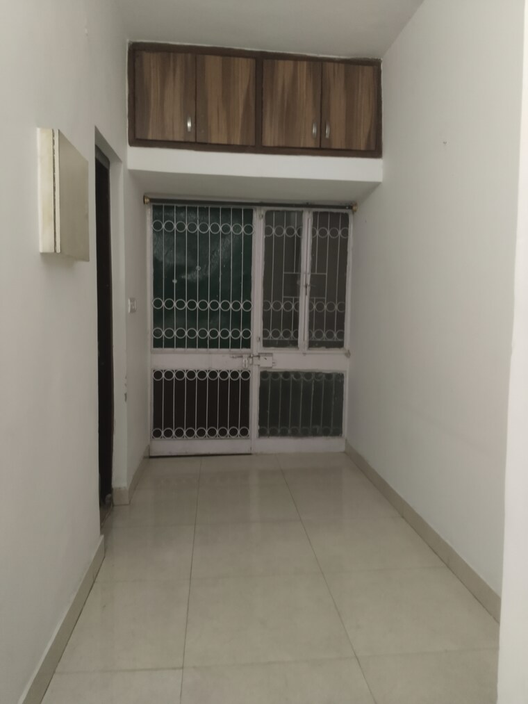 Room, sarita-vihar-pocket-g-rwa 3 Bedroom 1750 Sq.Ft. Apartment In Sarita Vihar Delhi 9321740
