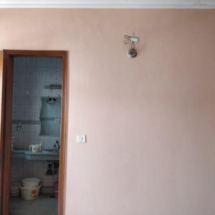 Attached Bathroom, lajpat nagar 2 Bedroom 900 Sq.Ft. Builder Floor In Lajpat Nagar Delhi 9321751