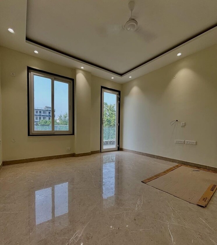 Room, puri-aman-vilas 3 Bedroom 250 Sq.Yd. Builder Floor In Sector 89 Faridabad 9321760