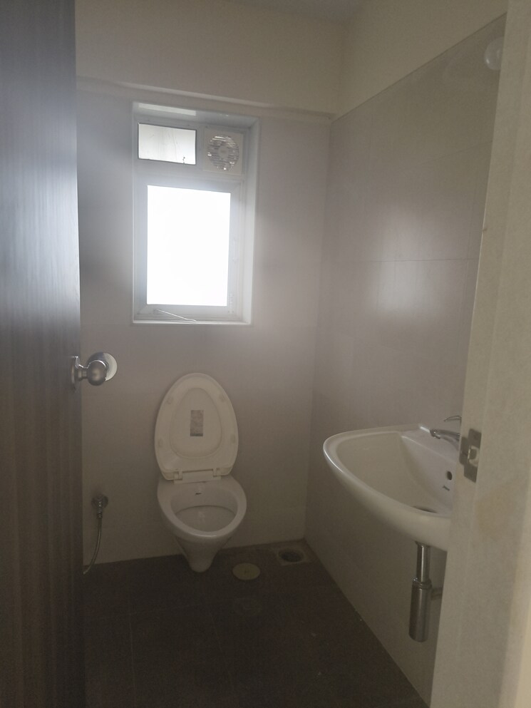 Bathroom, pestom-sagar-colony 1 Bedroom 500 Sq.Ft. Apartment In Chembur Mumbai 9321759