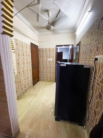 Furnished Amenities in 2 BHK Builder Floor at Lajpat Nagar – for Rent