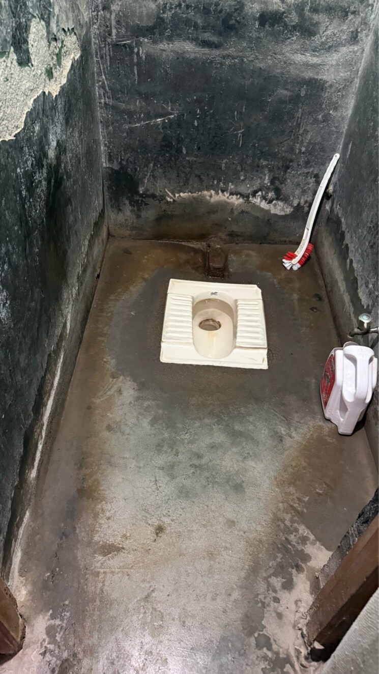 Bathroom, rajokri 3.5 Bedroom 902 Sq.Ft. Independent House In Rajokri Delhi 9153920