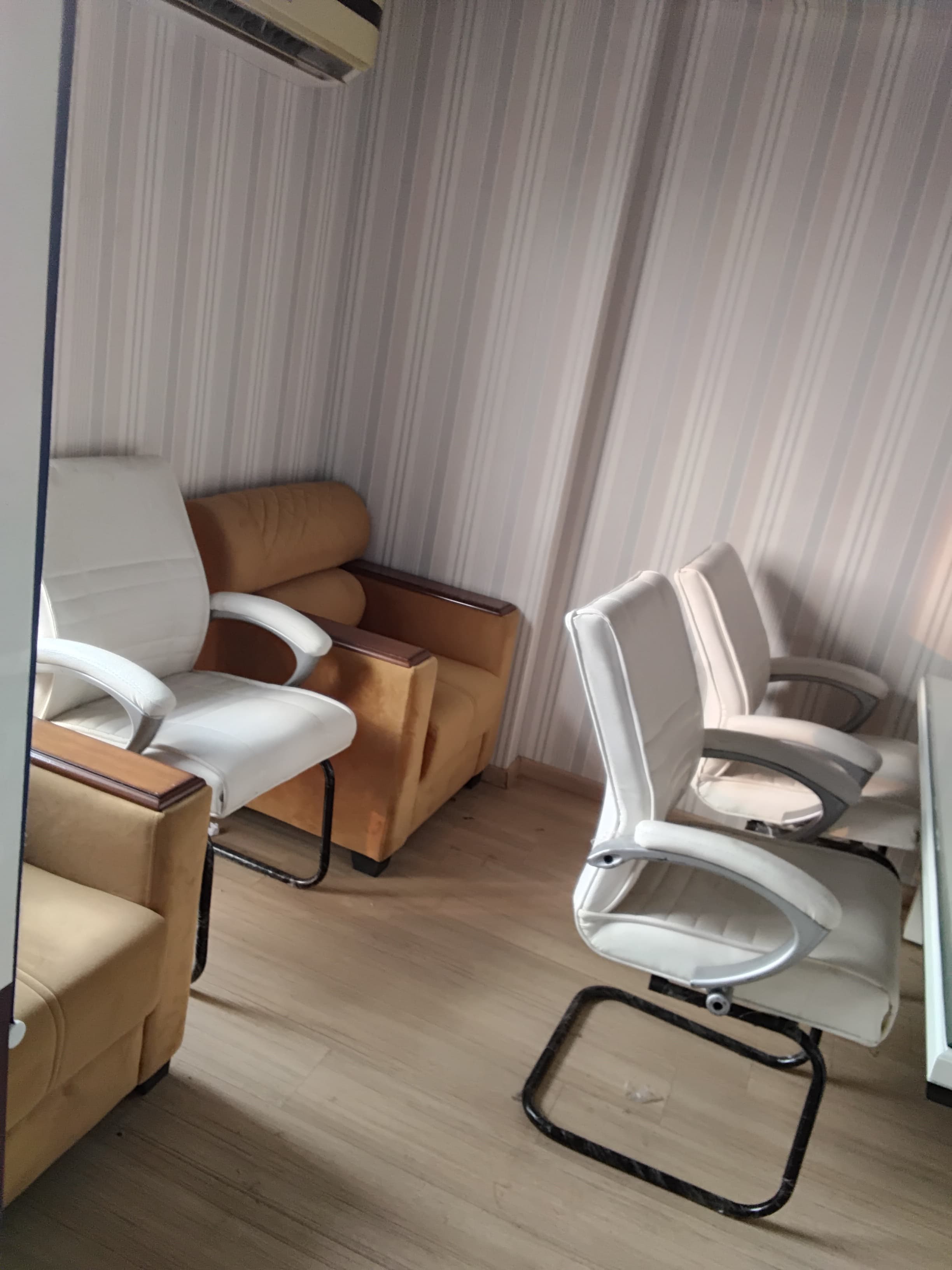 Office Space For Rent in DLF My Pad