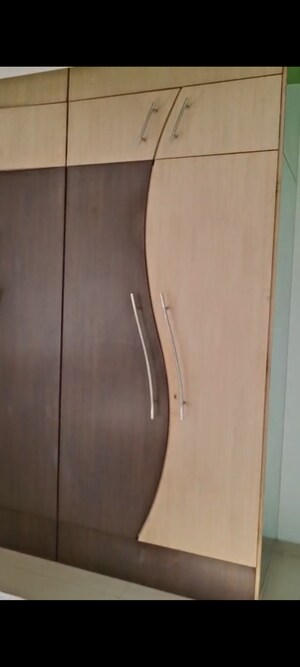 Furnished Amenities in 2 BHK Apartment at Swastik Park, Chembur – for Rent