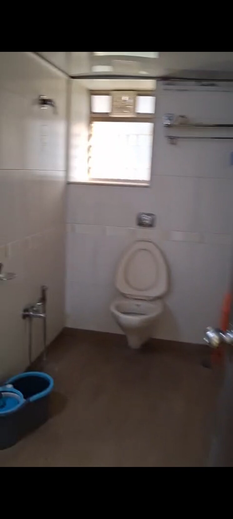 Bathroom, swastik-park 2 Bedroom 637 Sq.Ft. Apartment In Chembur Mumbai 9321771