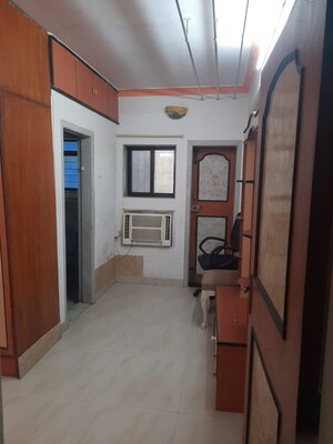 Room in 1 BHK Apartment at Jyoti Complex, Goregaon East – for Rent