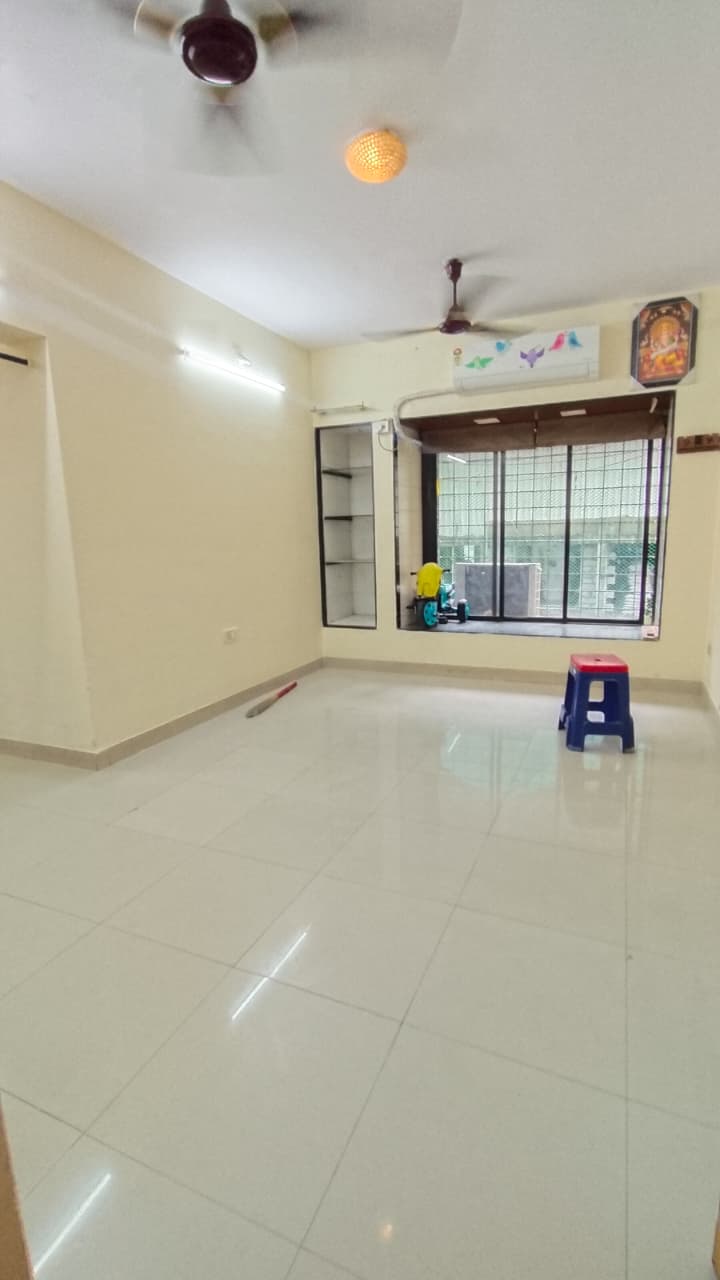 2 BHK 700 Sq.Ft. Apartment in Swapnalok Towers