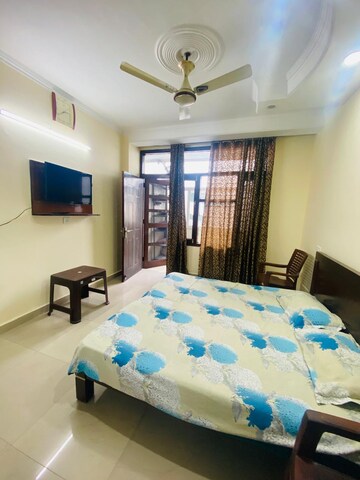 Bedroom in 2 BHK Apartment at Surya Towers Zirakpur, Lohgarh – for Rent