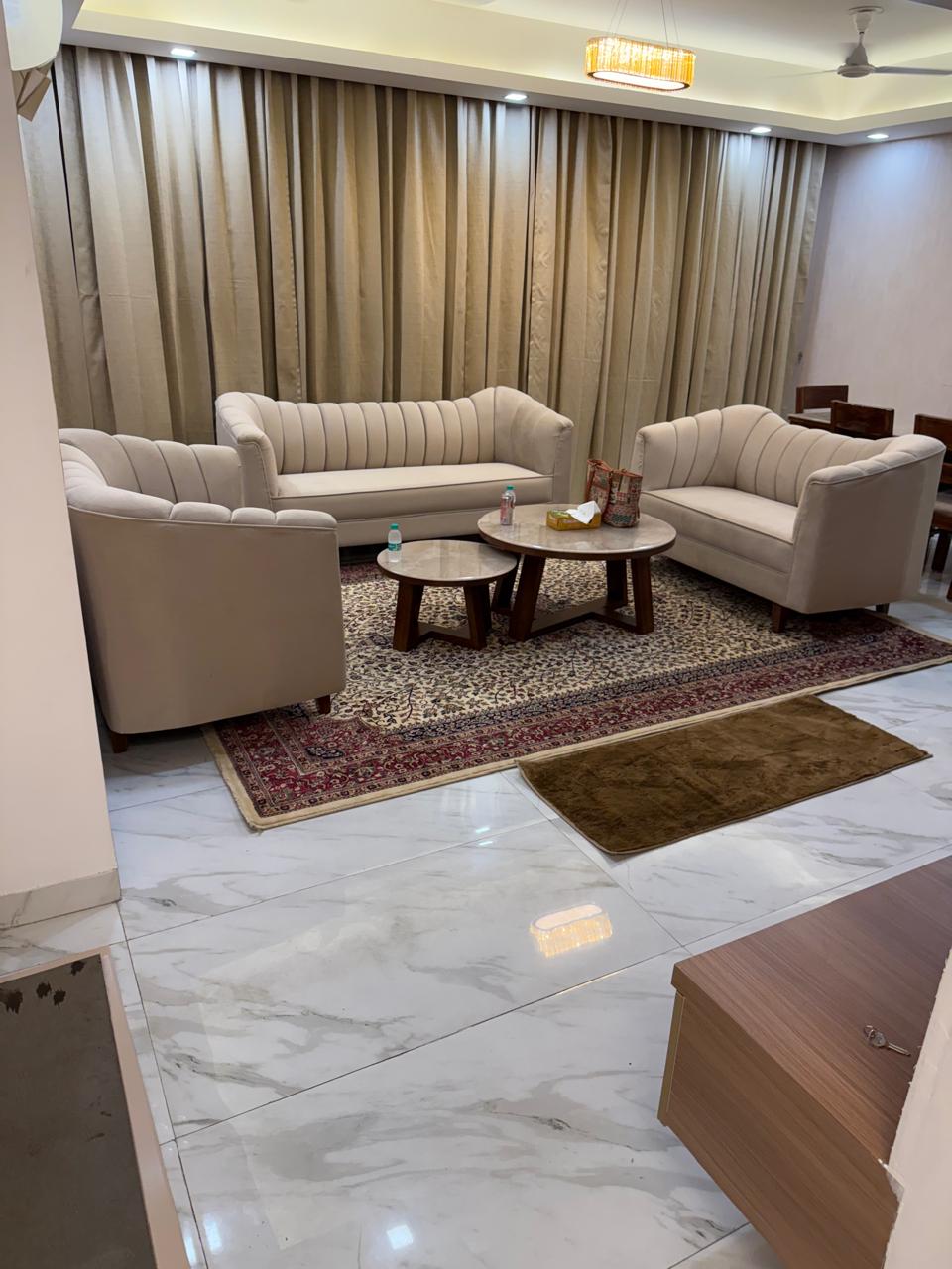 3.5 BHK + Servant Room Apartment For Rent in Dhillon Burj One