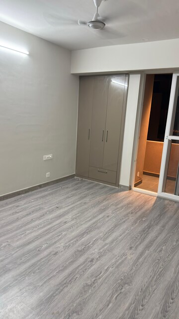 Room in 3 BHK Apartment at SAV Gulnaar Meadows, Ambala Highway – for Rent