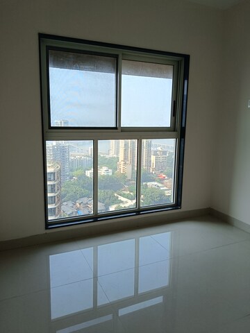 Room in 2 BHK Apartment at Worli – for Rent