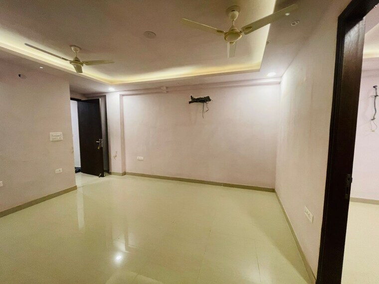 Room, rajpur khurd extension 3 Bedroom 1200 Sq.Ft. Builder Floor In Rajpur Khurd Extension Delhi 9321866
