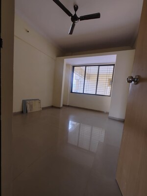 Room in 2 BHK Apartment at Maitri Tower, Nerul – for Rent