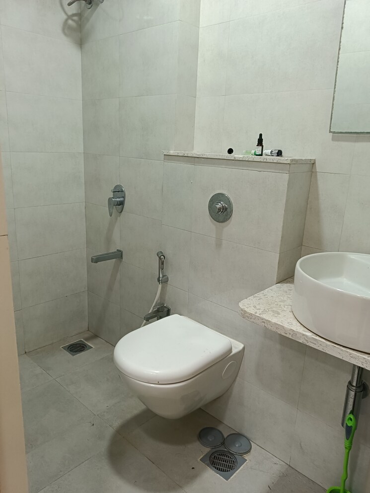 Bathroom, sugee-atharva 2 Bedroom 470 Sq.Ft. Apartment In Prabhadevi Mumbai 9321869