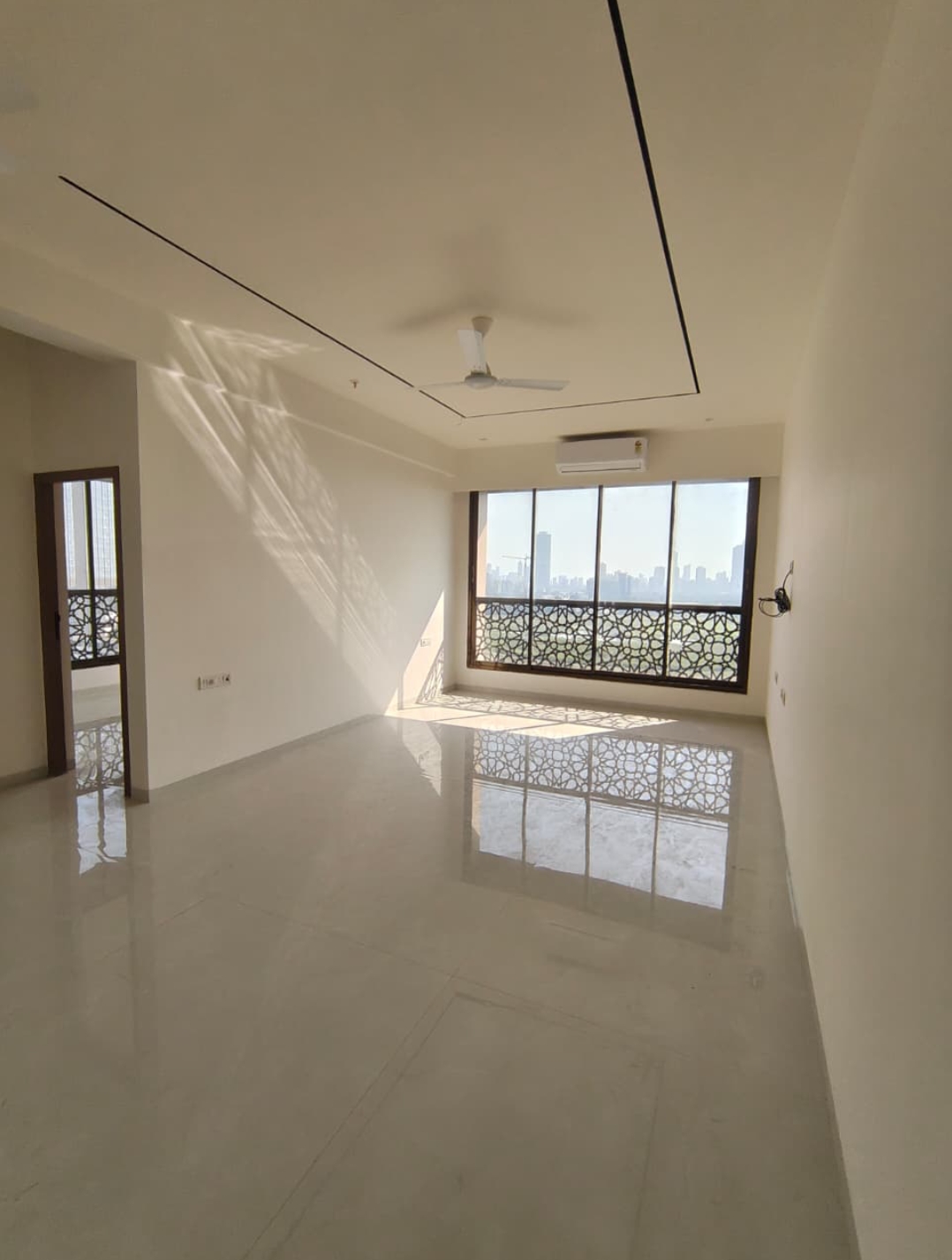 2 BHK Apartment For Rent in The Aura Tower