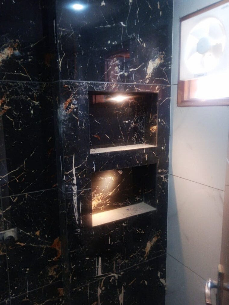 Bathroom, lajpat nagar 2 Bedroom 900 Sq.Ft. Builder Floor In Lajpat Nagar Delhi 9321884