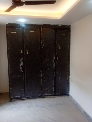 Furnished Amenities in 2 BHK Builder Floor at Lajpat Nagar – for Sale