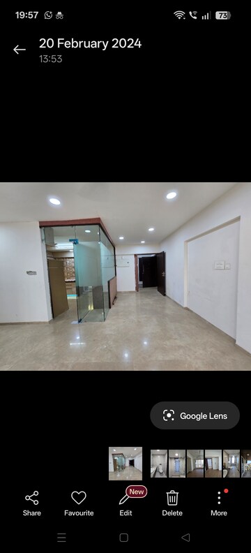 Room in 4 BHK Apartment at Dheeraj Insignia, Bandra East – for Rent