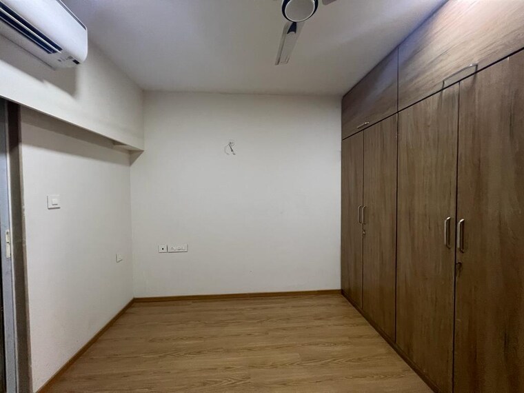 Room, dheeraj-insignia 5 Bedroom 2200 Sq.Ft. Apartment In Bandra East Mumbai 9321912