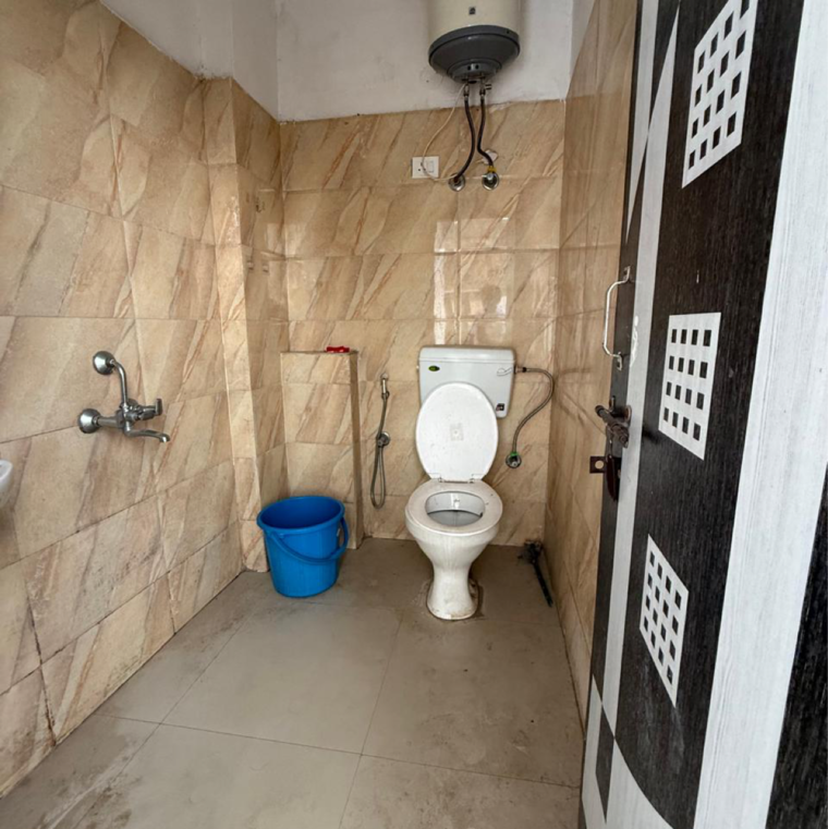 Bathroom, saket 1 RK 400 Sq.Ft. Builder Floor In Saket Delhi 9321973