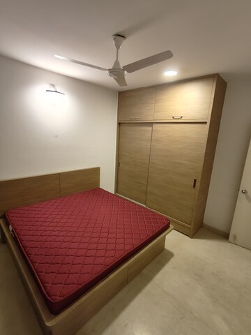 Bedroom in 4 BHK Apartment at Imperial Heights Goregaon West, Goregaon West – for Rent