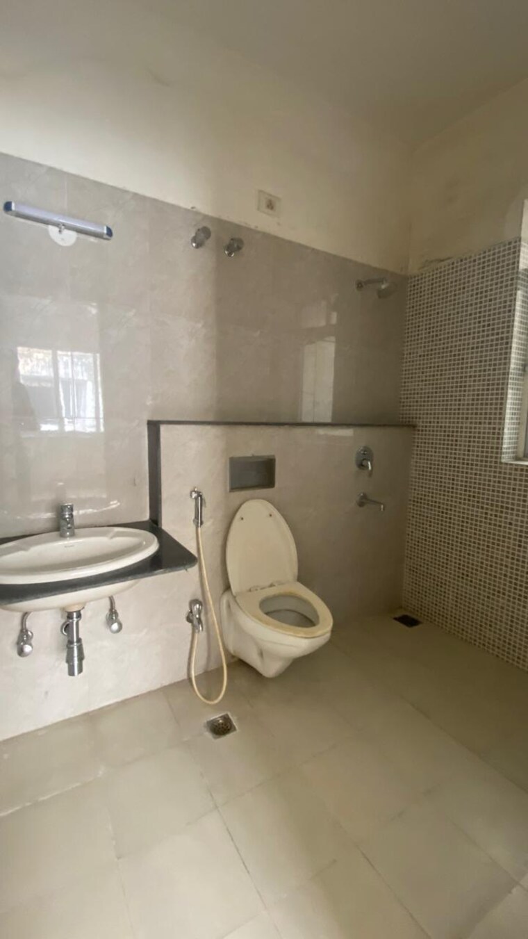 Bathroom, salarpuria-silveroak-estate 3 Bedroom 1660 Sq.Ft. Apartment In Rajarhat Kolkata 9321902