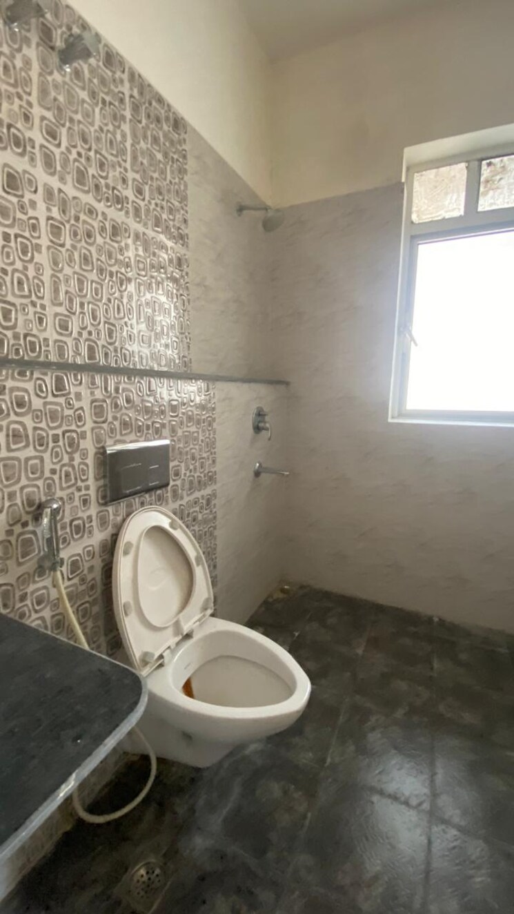 Bathroom, salarpuria-silveroak-estate 3 Bedroom 1660 Sq.Ft. Apartment In Rajarhat Kolkata 9321902
