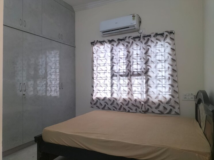 Room, madhapur 3 Bedroom 1700 Sq.Ft. Builder Floor In Madhapur Hyderabad 9321985