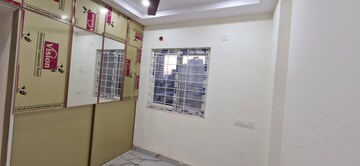 Room in 2 BHK Builder Floor at Kondapur – for Rent