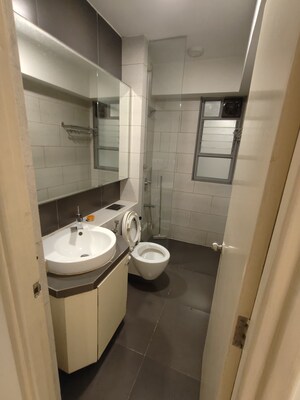 Bathroom in 2.5 BHK Apartment at Imperial Heights Goregaon West, Goregaon West – for Rent